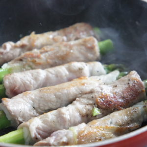 トマトとサバ缶のサラダ